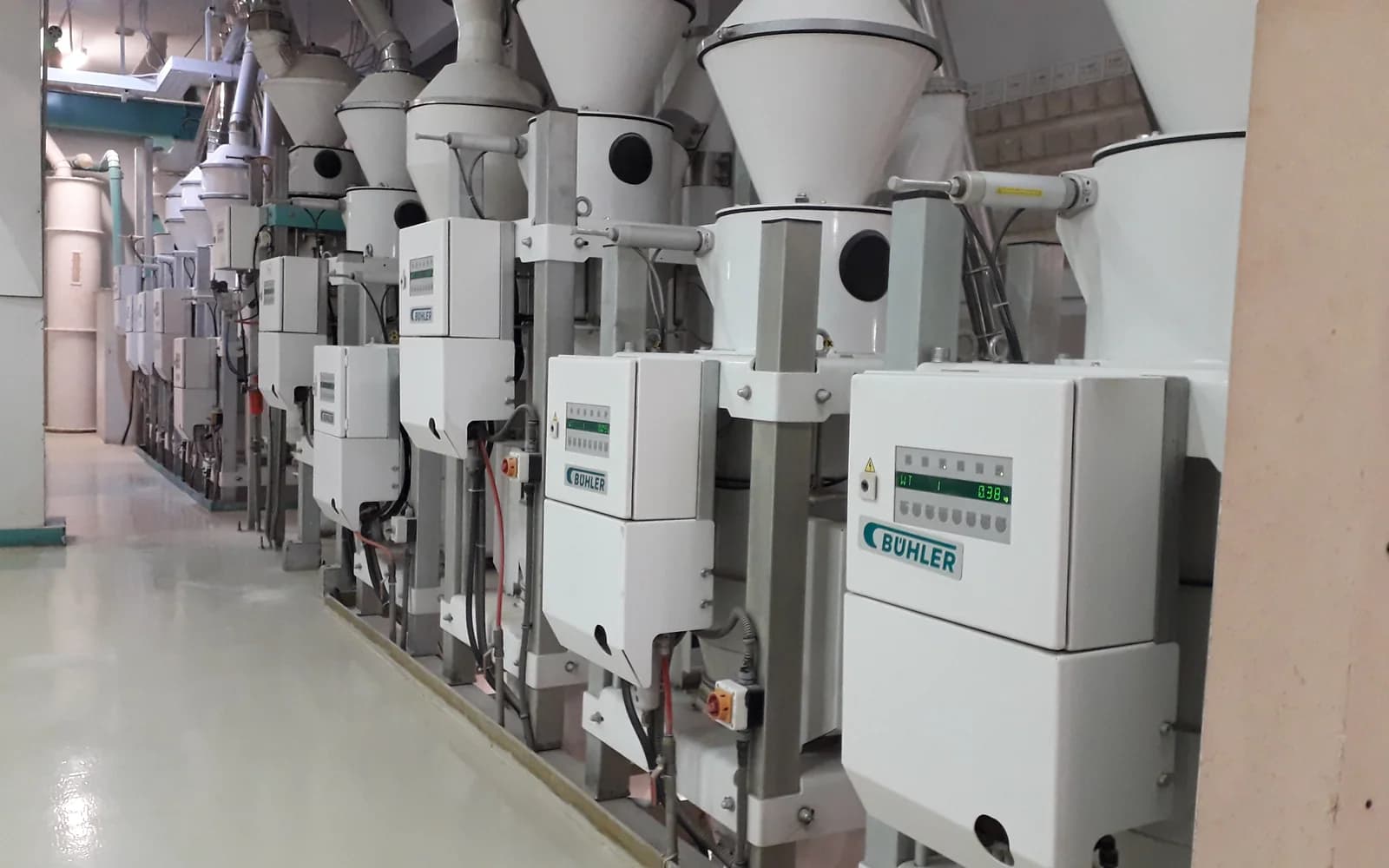 تجهیزات آسیابانی Bühler در کارخانه صنایع آرد ورامین
